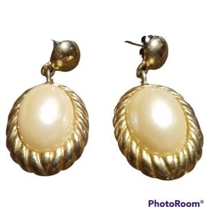 Vintage Gold and Cream Pierced Earrings with Textured Border